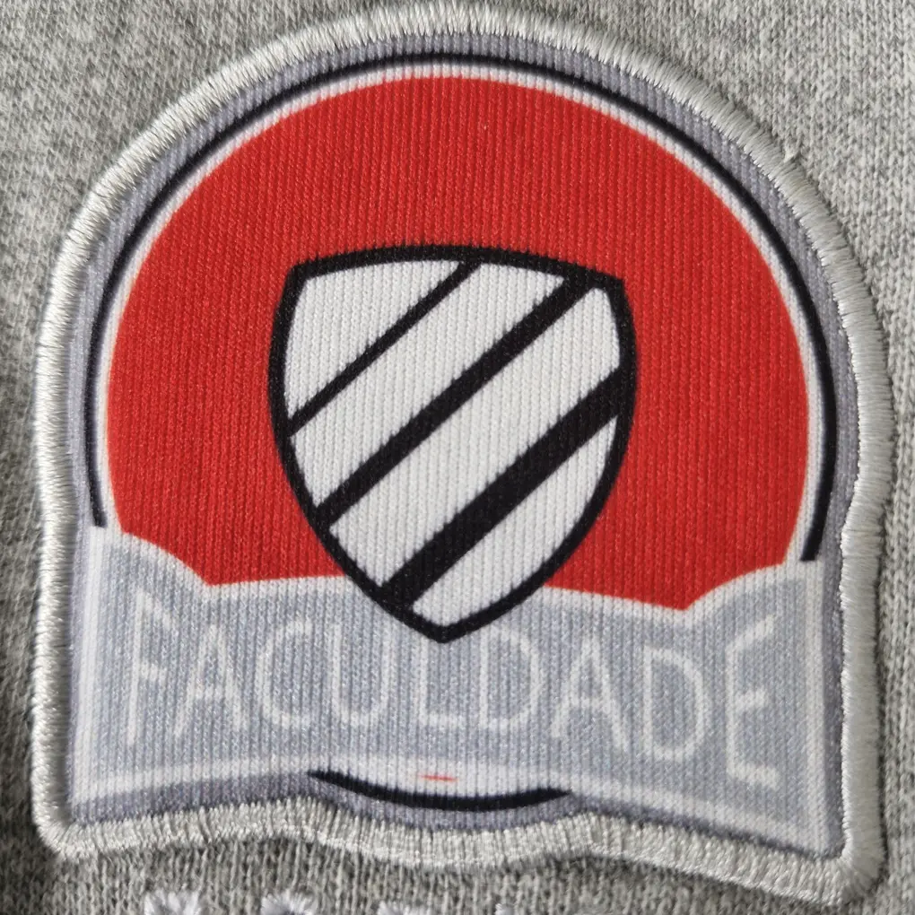 escudo bordado aplicado
